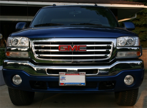 Front view of '04 GMC Sierra 4x4